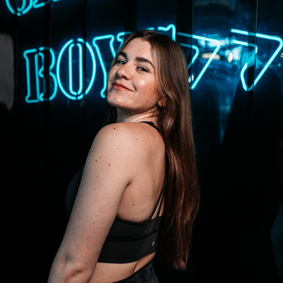 Holly L